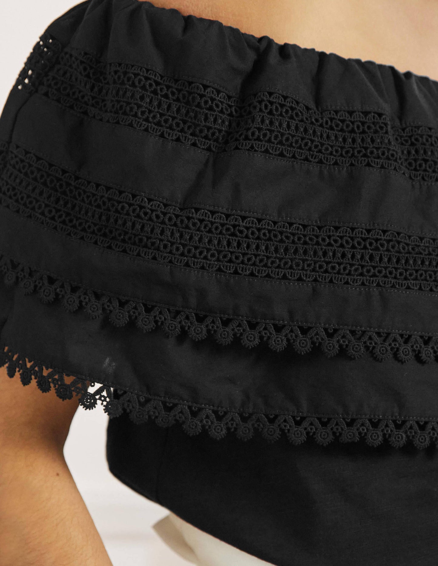 Bardot Woven Mix Detail Top-Black