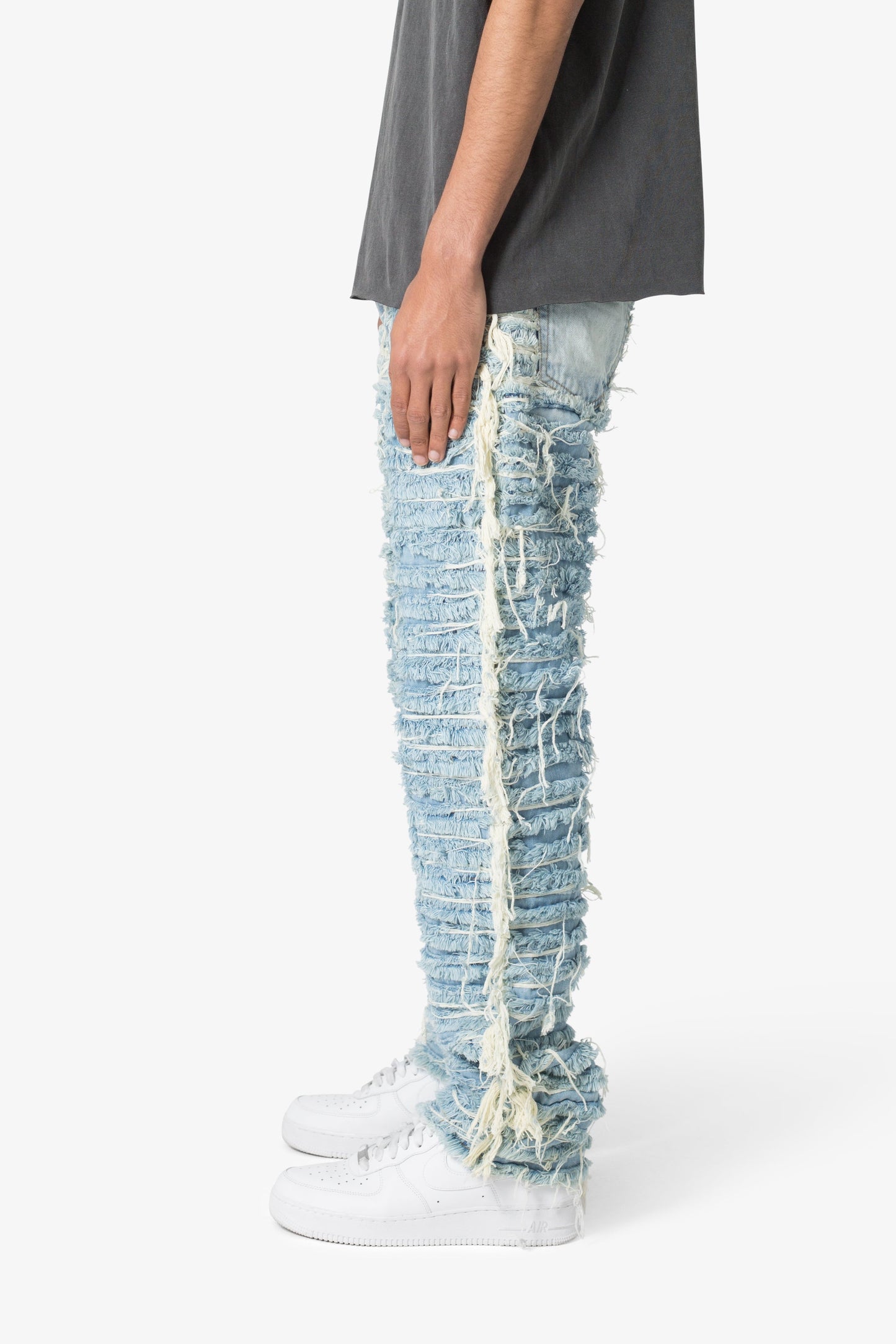 V631 Baggy Frayed Denim - Blue